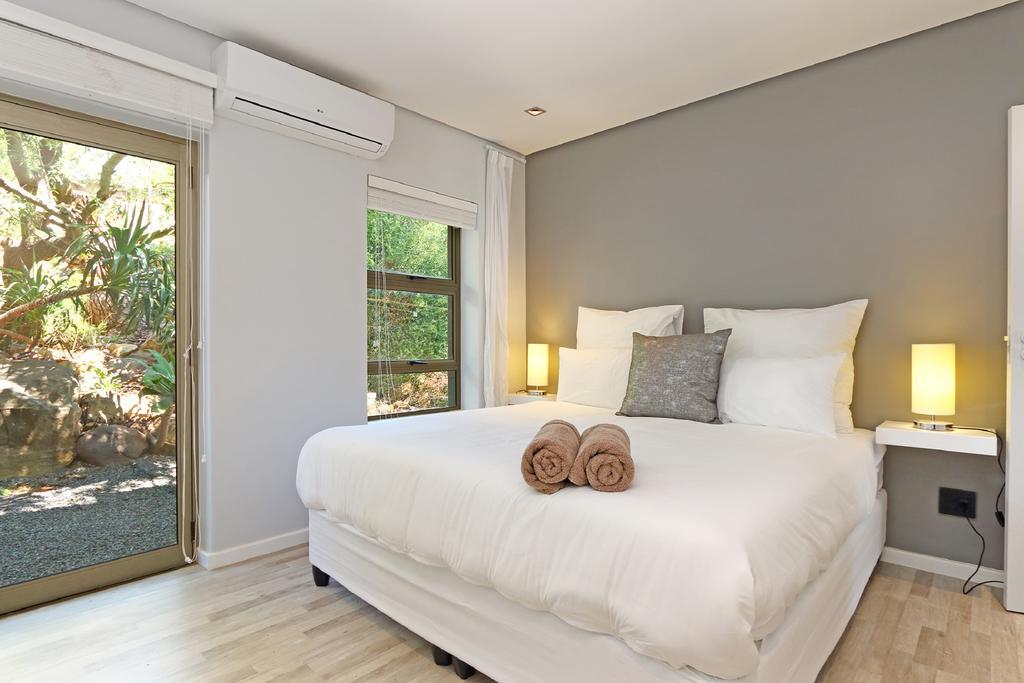 Valtameri By Totalstay Camps Bay Extérieur photo