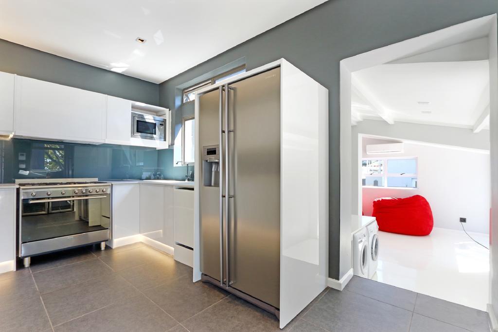 Valtameri By Totalstay Camps Bay Extérieur photo