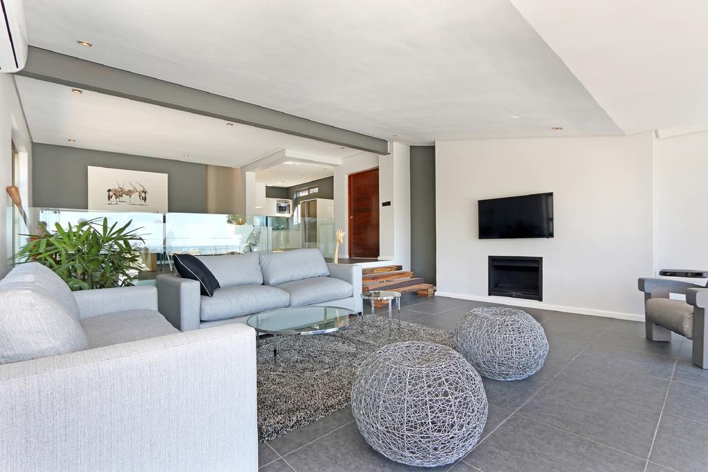 Valtameri By Totalstay Camps Bay Extérieur photo